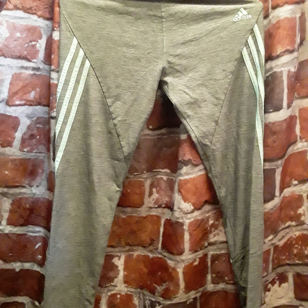 Adidas grey leggings with stripes xl youth